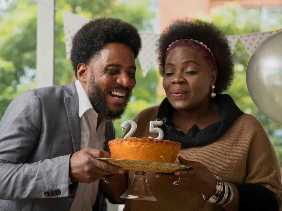 Custom anniversary songs - personalized music for couples